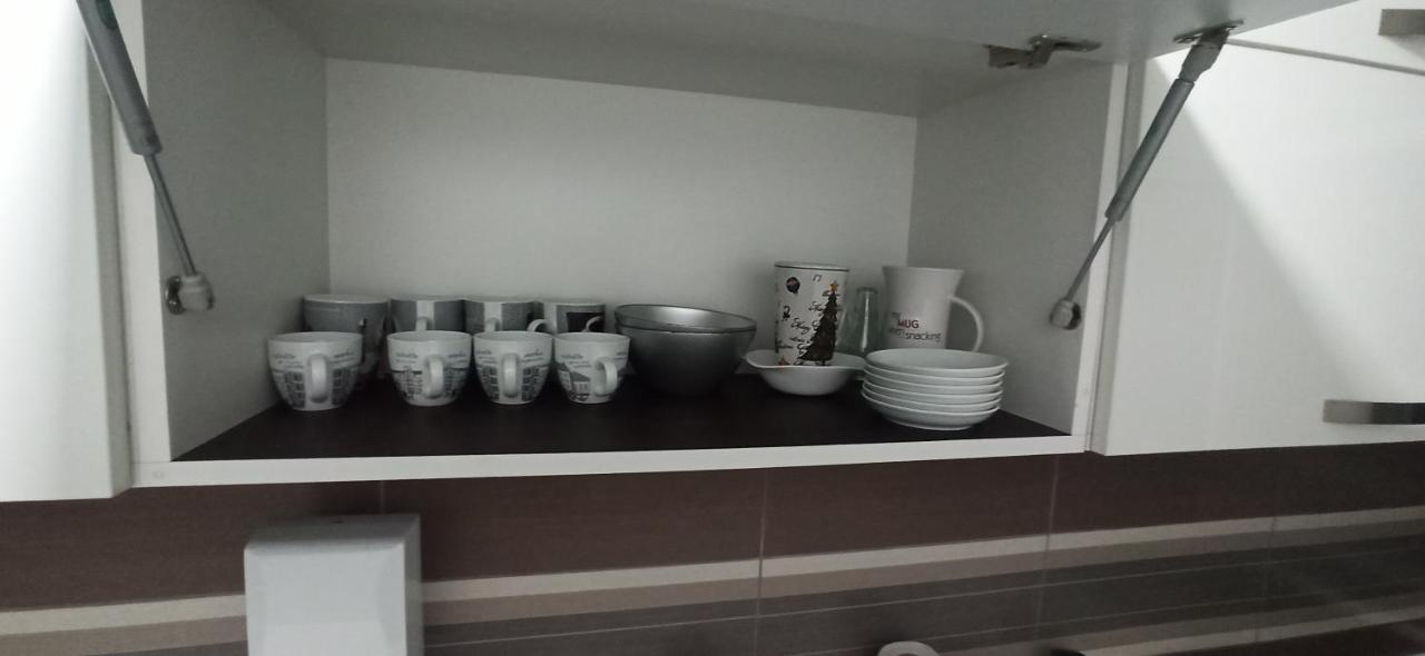 Ni Lux Apartment 7, Parking מראה חיצוני תמונה