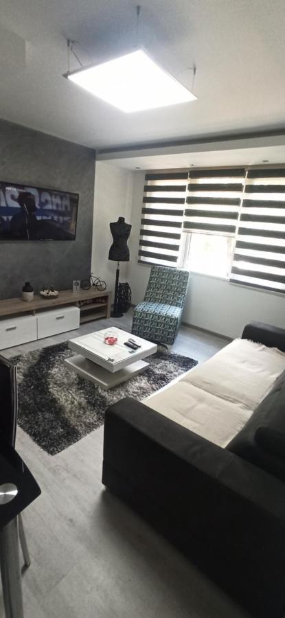 Ni Lux Apartment 7, Parking מראה חיצוני תמונה
